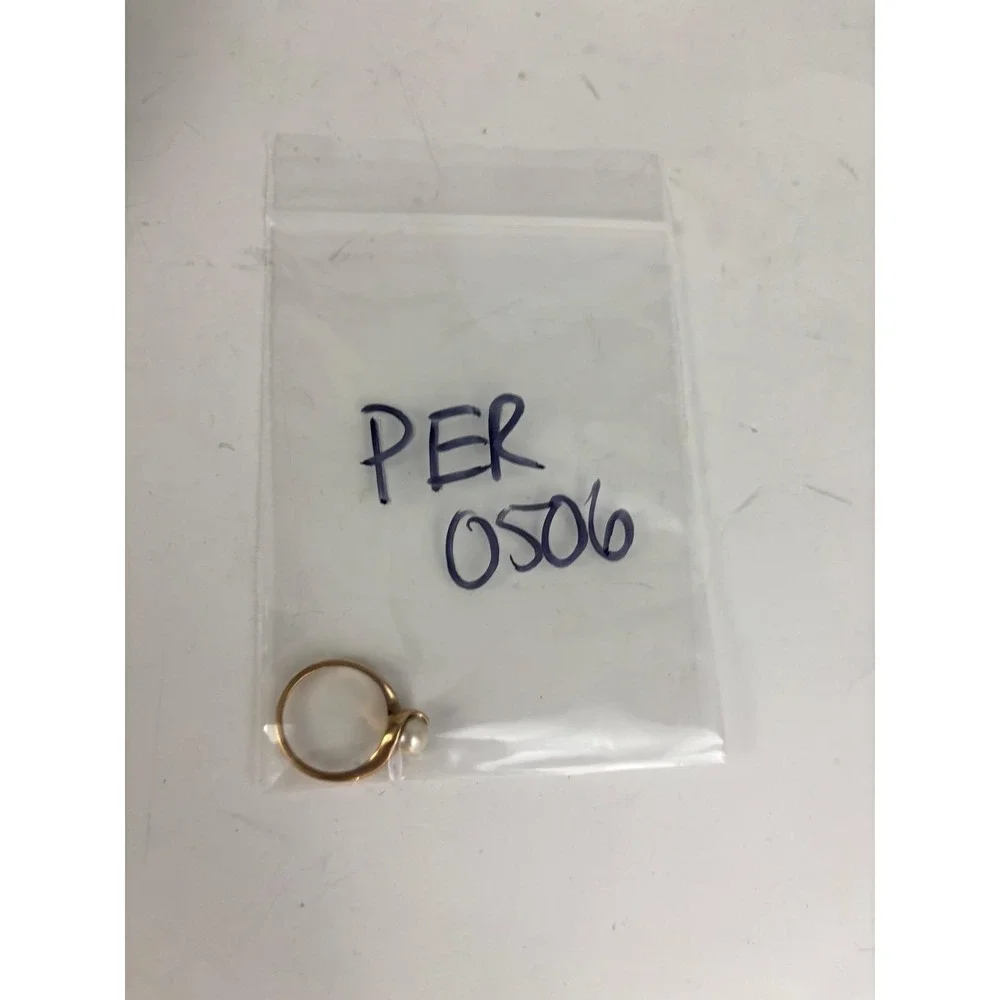 Vintage 10K Gold Pearl Ring Minimalist Modernist‎ Bypass Size 6